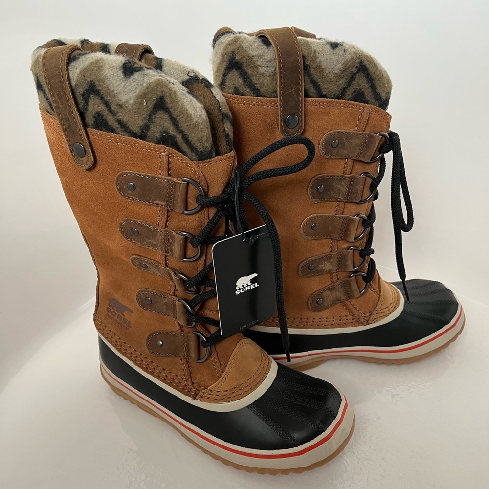 Sorel Joan of Artic tall winter boots.